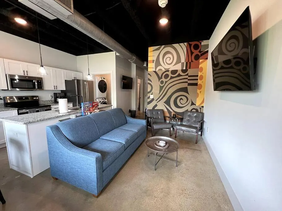 Bna Carpet Condo - 4 Miles To Dt Nashville 0*,  United States